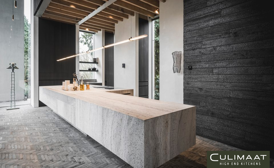 Uniek keukenblok: meesterwerk in steen en vorm